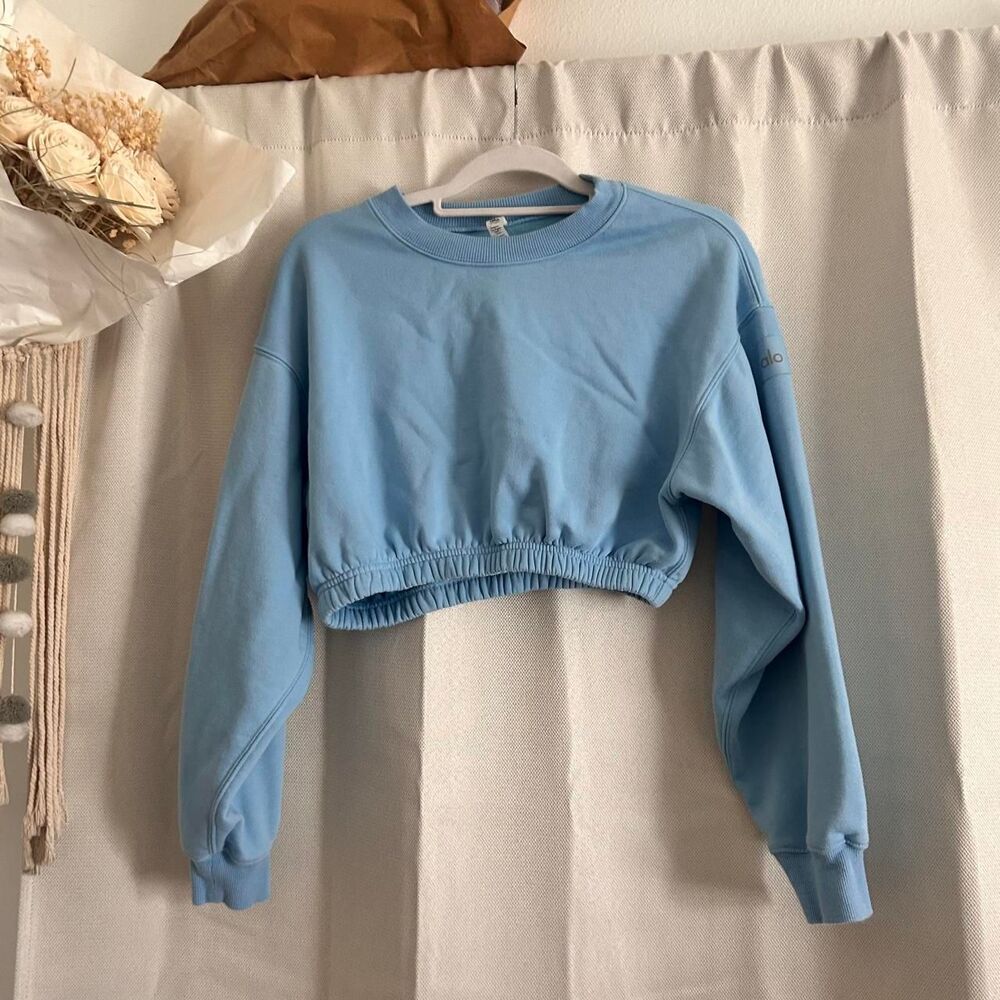 Alo Yoga Blue devotion Cropped Sweatshirt Size S Athleisure active wear